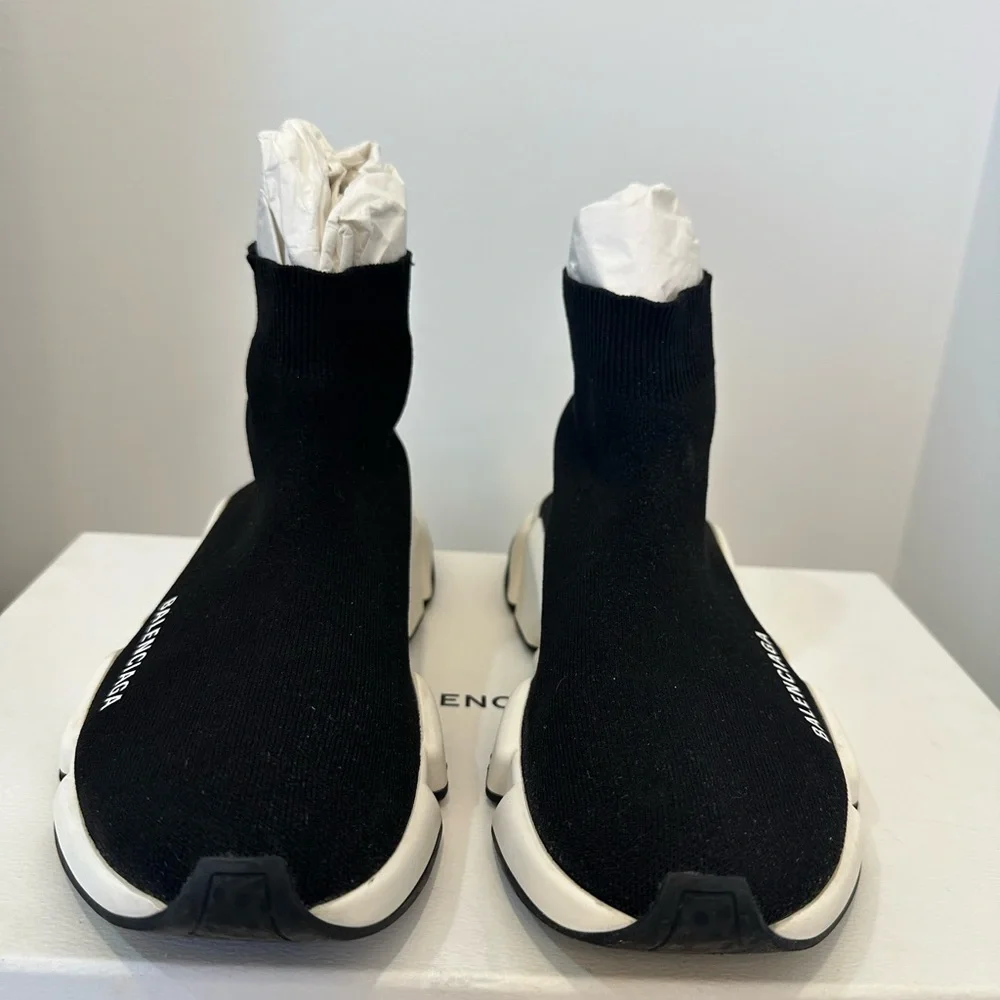Balenciaga Running Shoes - Picture 3 of 9